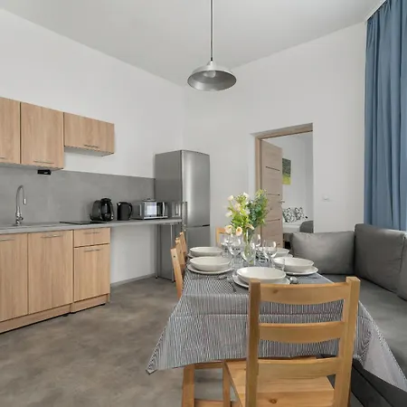 아파트 Stylowe I Eleganckie Na Parterze Przy Rynku W Poznaniu By Renters 포즈난