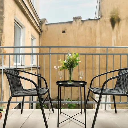 Stylowe I Eleganckie Na Parterze Przy Rynku W Poznaniu By Renters 아파트